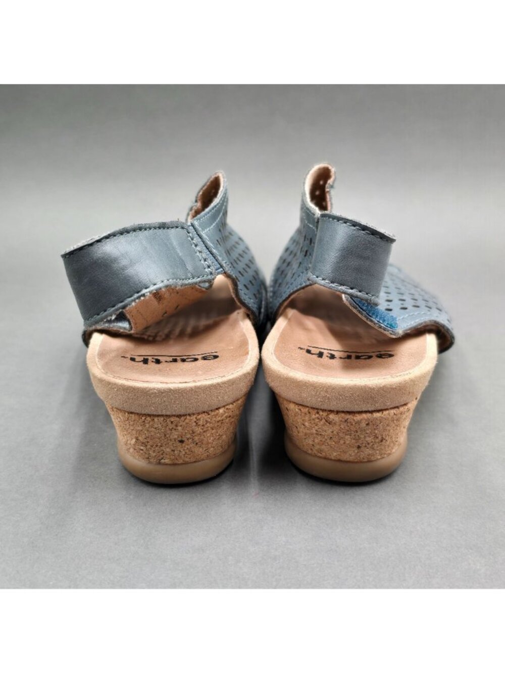 Earth Pisa Galli Blue Leather Wedge Sandals Size 7 Perforated Slingback - Picture 5 of 10
